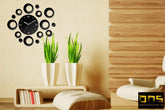 Modern tablou pe pânză cu motivul RINGS în auriu-negru nuanțe agățat în interiorul birou, timp | Ceas de perete modern RINGS – interior