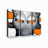Tablou POP ART pictat manual Boy Toy 3 piese boytoy – Vizualizare 3D a tabloului pictat manual pe fundal alb. Culori dominante: negru, portocaliu, gri.