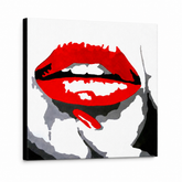 Tablou POP ART pictat manual RED LIPS 1 buc mund – Vizualizare 3D a tabloului pictat manual pe fundal alb. Culori dominante: roșu, negru, alb.