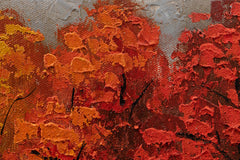 O vedere de aproape a picturii, evidențiind textura bogată și compoziția detaliată a copacilor roșii și portocalii într-o pădure de toamnă, Papilora.