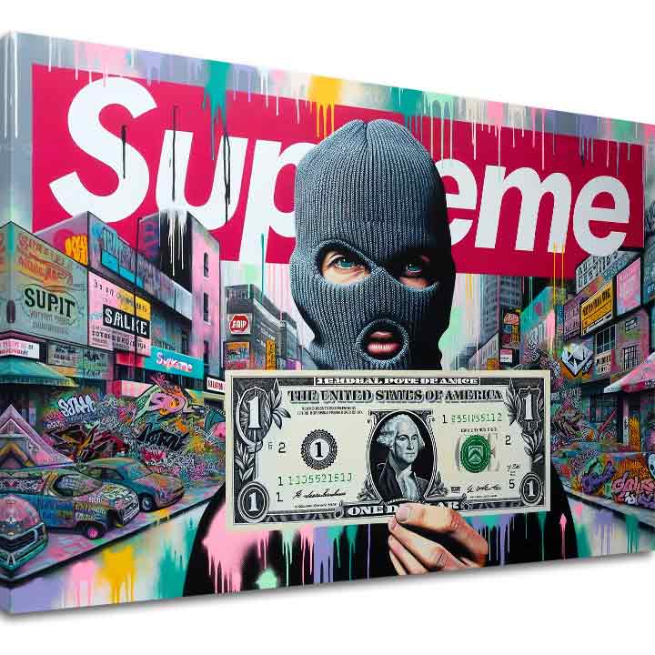 O pânză imprimată cu un bărbat purtând o cagulă, ținând o bancnotă de un dolar, pe un fundal urban vibrant, cu logo-ul Supreme, Papilora.