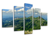 Clasic tablou pe pânză cu motivul SLOVACIA, munți, cer, nori, peisaj în alb-albastru nuanțe, atmosferă liniștită, natură și aventură – principală