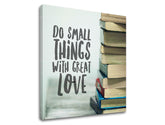 Modern tablou pe pânză cu motivul Do small things, citat motivațional în albastru-roșu nuanțe, potrivit pentru zonă de relaxare | Motivațional tablou de perete Do small things_002 – produs