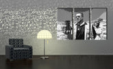 Pop art tablou pe pânză cu motivul Big Lebowski în alb-gri nuanțe agățat în interiorul sufragerie, atmosferă intensă, forță și putere | POP Art pictat manual tablou Big Lebowski – interior