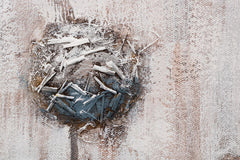 O vedere de aproape a picturii, evidențiind textura bogată și compoziția detaliată a florilor abstracte, Papilora.
