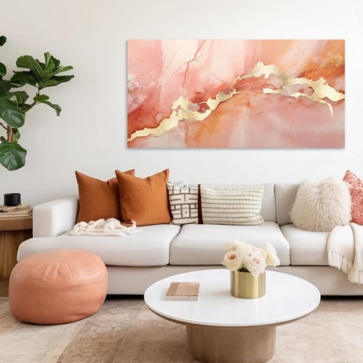 Atingere de aur pe panza Eleganța unui zori de marmură