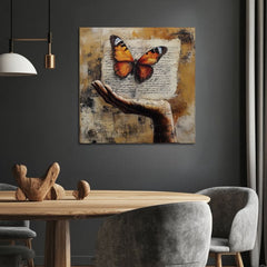 Vintage Image of Butterfly - poveste de dragoste