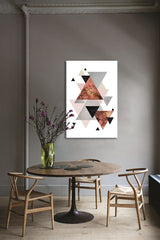 Geometric tablou pe pânză cu motivul Incidental Lover în alb-roz nuanțe agățat în interiorul birou, atmosferă liniștită | Tablou de perete Incidental Lover – interior