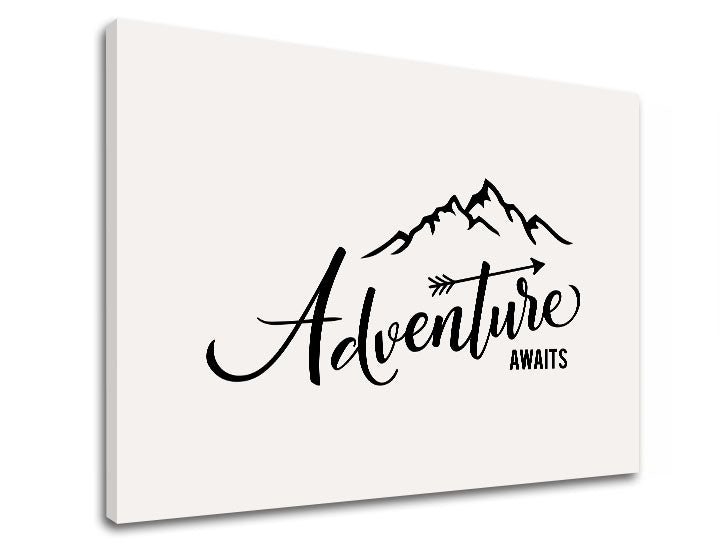Modern tablou pe pânză cu motivul Adventure awaits, munți, motiv de călătorie, citat motivațional, natură în alb-negru nuanțe, potrivit pentru sufragerie – produs