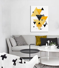 Geometric tablou pe pânză cu motivul Beaten Resignation în alb-negru nuanțe agățat în interiorul birou | Tablou de perete Beaten Resignation – interior