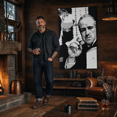 Tablou POP ART pictat manual GODFATHER 1 buc gfoh – tablou într-un interior modern masculin, vizualizare lifestyle. Culori dominante: negru, alb, gri.