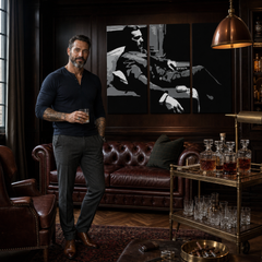 Tablou POP ART pictat manual GODFATHER 3 buc god7 – tablou într-un interior modern masculin, vizualizare lifestyle. Culori dominante: negru, gri, alb.