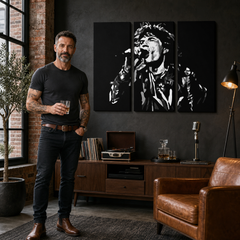 Tablou POP ART pictat manual Mick Jagger 3 bucăți mick – tablou într-un interior modern masculin, vizualizare lifestyle. Culori dominante: negru, alb, gri.