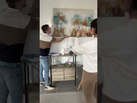 Pictura de fluture - zboară peste pajiște
