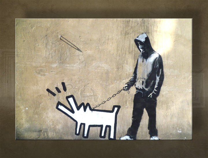 Pop art tablou pe pânză cu motivul Street ART – Banksy, câine, mare și plajă în violet-albastru nuanțe, execuție multi-panou, potrivit pentru sufragerie – principală