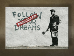 În stil boho tablou pe pânză cu motivul Street ART – Banksy, graffiti, peisaj, mare și plajă în violet-albastru nuanțe, execuție multi-panou – principală