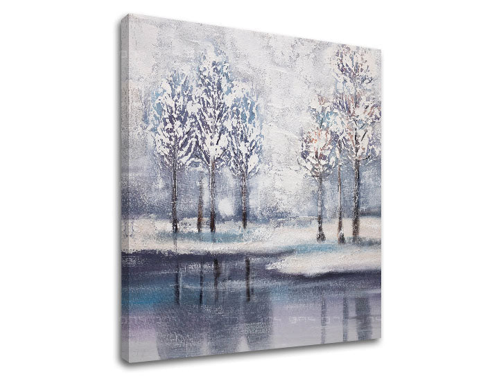 Modern tablou pe pânză cu motivul copaci, zăpadă, peisaj, natură în alb-violet nuanțe, atmosferă liniștită, natură și singurătate, potrivit pentru sufragerie – produs