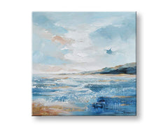 Modern tablou pe pânză cu motivul ocean, cer, nori, peisaj, mare și plajă în alb-albastru nuanțe, atmosferă liniștită, natură și viață la mare – principală