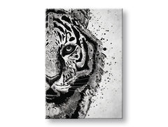Modern tablou pe pânză cu motivul TIGER 001, tigru, peisaj în alb-gri nuanțe, atmosferă intensă, natură și forță, potrivit pentru birou de lucru – principală