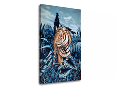 Pop art tablou pe pânză cu motivul TIGER V PRÍRODE 001, tigru, copaci, cer, nori în alb-albastru nuanțe, atmosferă liniștită, potrivit pentru sufragerie – produs