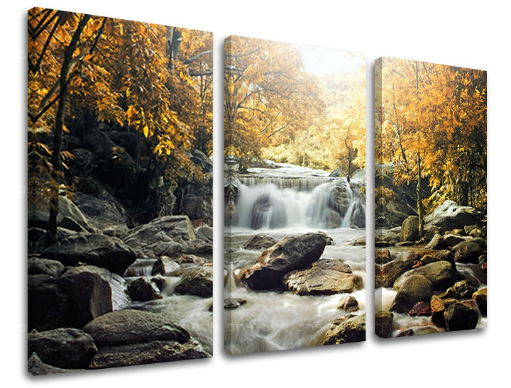 Clasic tablou pe pânză cu motivul CASCADE, cascadă, copaci, pădure, peisaj în alb-maro nuanțe, atmosferă liniștită, execuție cu trei panouri – principală