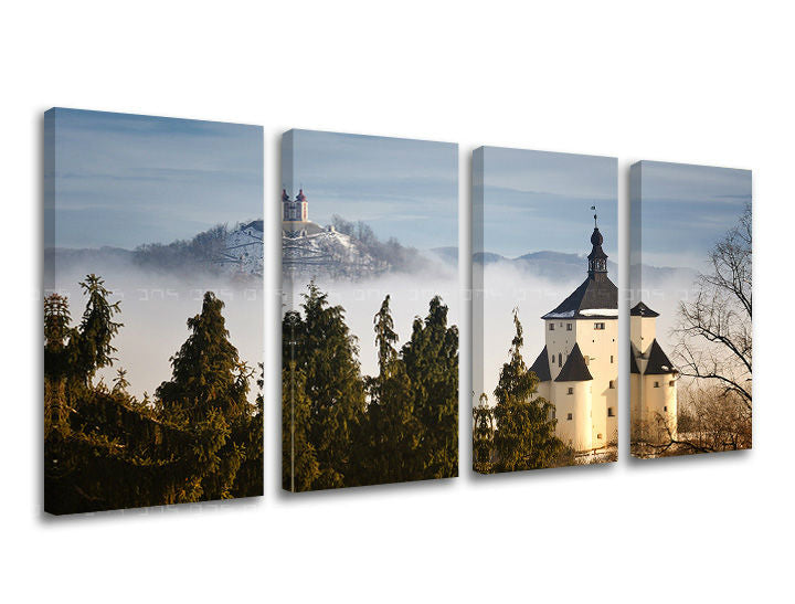 Clasic tablou pe pânză cu motivul SLOVACIA, castel, ceață, arhitectură, motiv pentru copii în alb-albastru nuanțe, atmosferă liniștită, execuție multi-panou – principală