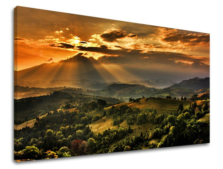 Clasic tablou cu motivul munți, apus de soare, pădure în portocaliu-verde nuanțe | Tablou de perete KRAJINA, natură și singurătate – previzualizare