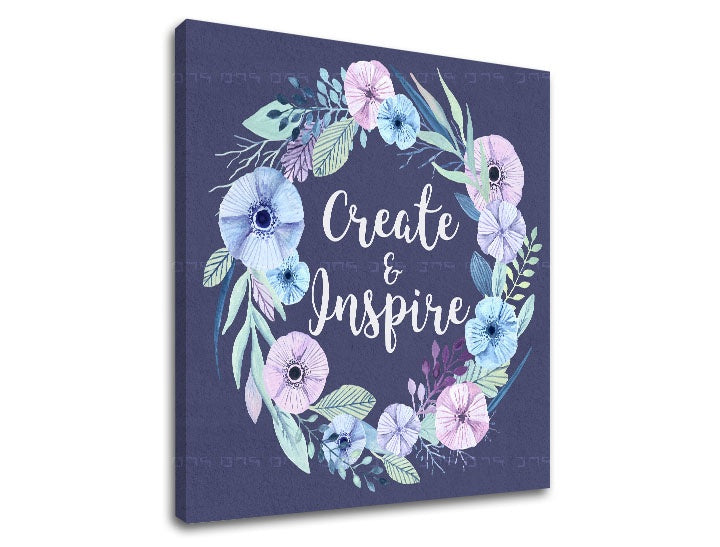 Modern tablou cu motivul flori, natură în alb-violet nuanțe | Tablou de perete s textom Create and Inspire, creativitate și natură – previzualizare