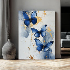 Modern tablou pe pânză cu motivul Fluturi - Mramorová eleganță, fluturi în alb-albastru nuanțe, atmosferă liniștită, natură și eleganță | Tablou Fluturi - Mramorová eleganță – produs, vedere 2