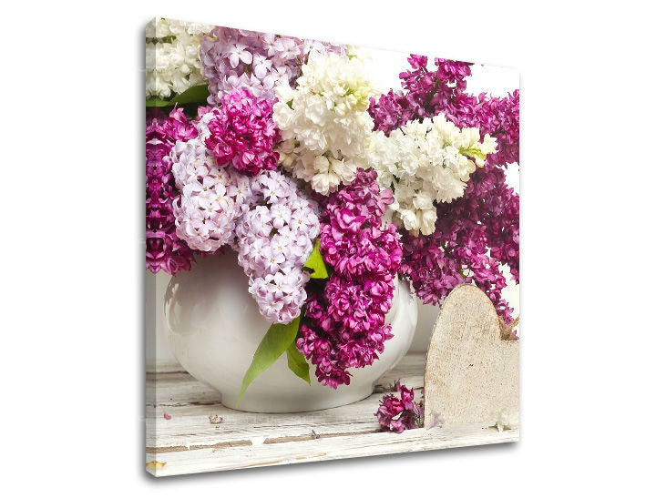 Vintage tablou cu motivul flori, peisaj, natură în alb-violet nuanțe | Tablou de perete FLORI, atmosferă de primăvară și dragoste – previzualizare