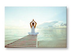 Clasic tablou pe pânză cu motivul JOGA, ponton, ocean, motiv inspirațional în alb-albastru nuanțe, atmosferă liniștită, pace interioară și singurătate – principală