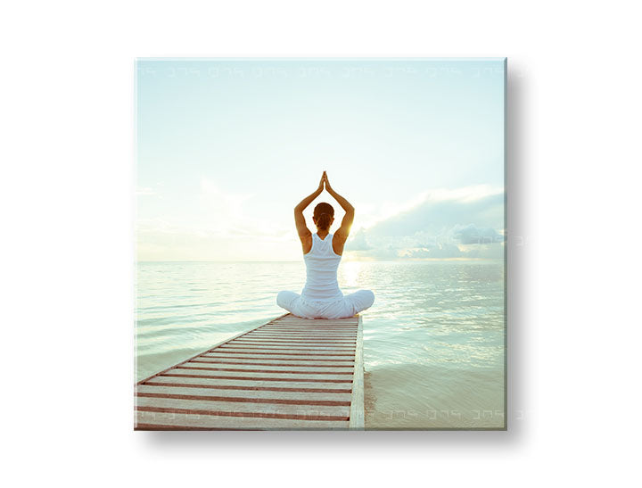Clasic tablou pe pânză cu motivul JOGA, ocean, motiv inspirațional, hartă în alb-albastru nuanțe, atmosferă liniștită, pace interioară, potrivit pentru sufragerie – produs