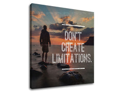 În stil boho tablou pe pânză cu motivul Don´t create limitations, ocean, apus de soare, mare și plajă, citat motivațional în alb nuanțe, potrivit pentru birou – produs