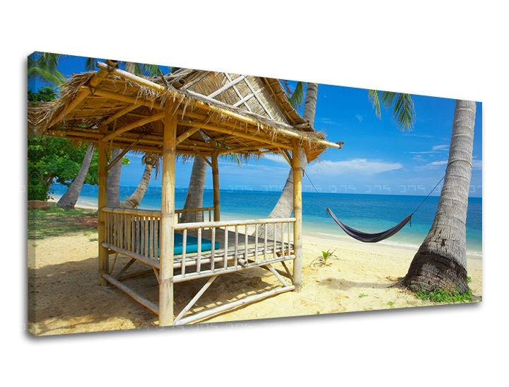 În stil boho tablou pe pânză cu motivul PANORAMĂ PLAJĂ, palmieri, ocean, plajă, mare și plajă în bej-albastru nuanțe, atmosferă relaxantă, execuție cu trei panouri – principală