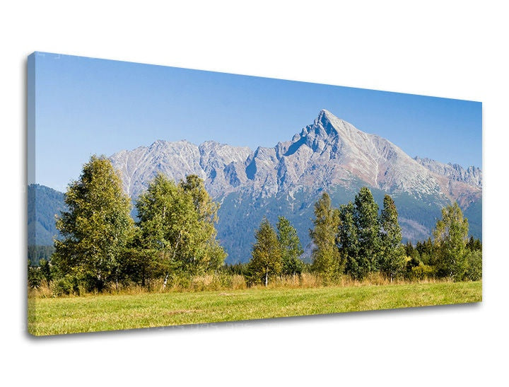 În stil boho tablou cu motivul PANORAMĂ SLOVACIA, pădure, cer în albastru-gri nuanțe | Tablou de perete PANORAMĂ SLOVACIA, natură și aventură – previzualizare