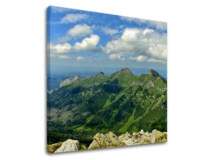 Clasic tablou pe pânză cu motivul SLOVACIA, munți, cer, nori, motiv de călătorie în alb-albastru nuanțe, atmosferă liniștită, potrivit pentru hol – principală