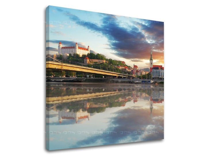 Clasic tablou cu motivul SLOVACIA, castel, râu în alb-albastru nuanțe | Tablou de perete SLOVACIA, natură – previzualizare