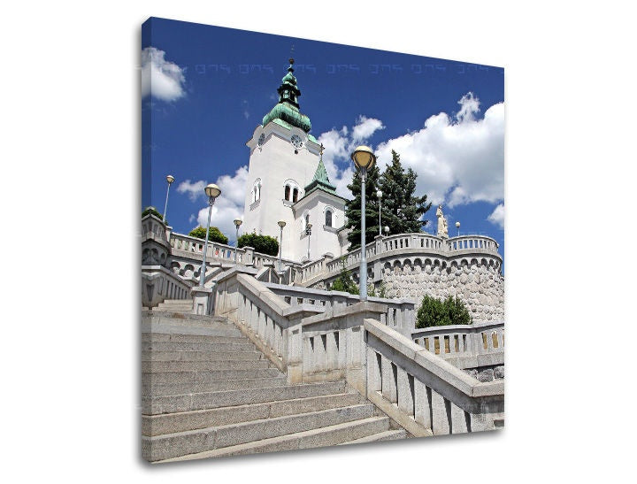 Clasic tablou pe pânză cu motivul SLOVACIA, biserică, cer, motiv religios, motiv slovac în alb-albastru nuanțe, potrivit pentru hol | Tablou de perete SLOVACIA – principală