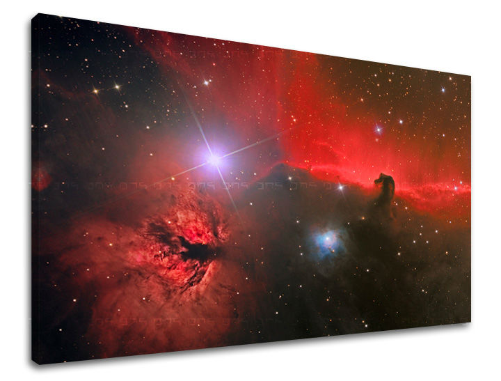 Clasic tablou pe pânză cu motivul stele, univers în albastru-roșu nuanțe, atmosferă maiestuoasă, natură, potrivit pentru birou de lucru | Tablou de perete UNIVERS – principală