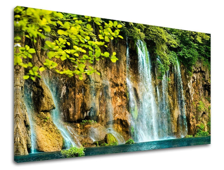 În stil boho tablou cu motivul CASCADE, cascadă, copaci în alb-maro nuanțe | Tablou de perete CASCADE, natură și pace și echilibru – previzualizare