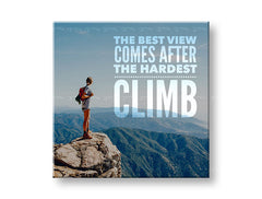 Modern tablou pe pânză cu motivul The best view comes, cer, peisaj, citat motivațional în alb-albastru nuanțe, atmosferă încurajatoare, potrivit pentru birou – principală