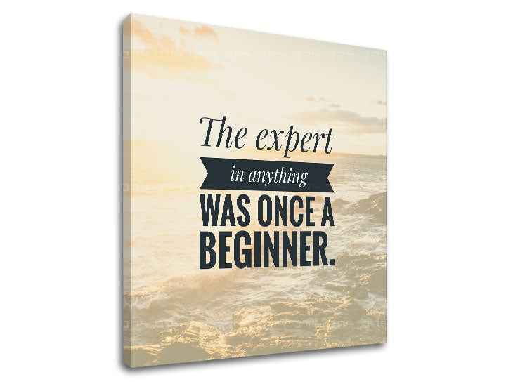 În stil boho tablou cu motivul The expert in anything, ocean, valuri în bej-auriu nuanțe | Motivațional tablou de perete The expert in anything – previzualizare