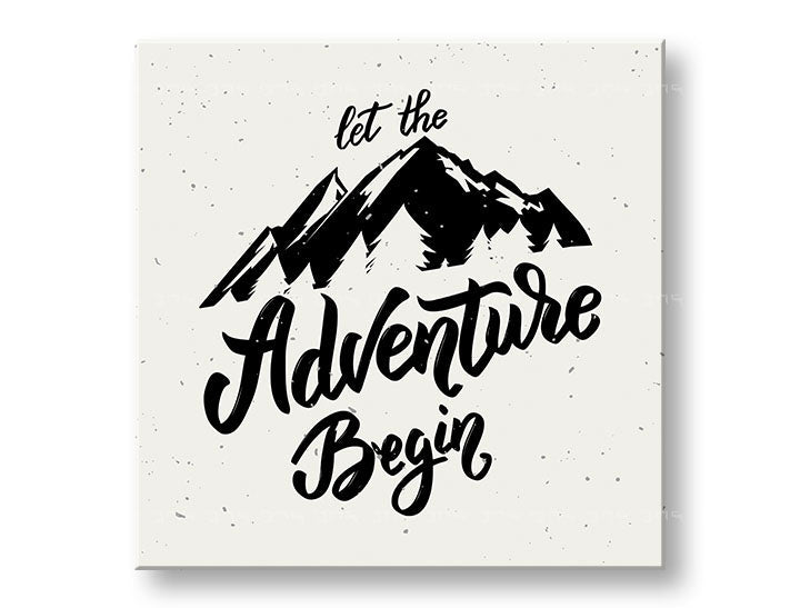 Art deco tablou pe pânză cu motivul Let the adventure begin, munți, motiv de călătorie, citat motivațional în alb-gri nuanțe, potrivit pentru sufragerie – principală