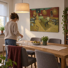 Tablou pe pânză Cafeneaua de noapte – Vincent van Gogh în sufragerie