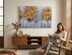 În stil boho tablou pe pânză cu motivul copaci, pădure, cer, natură în alb-maro nuanțe agățat în interiorul birou de lucru, atmosferă liniștită – interior
