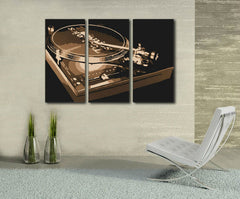 Pictat manual tablou pe pânză cu motivul DJ în maro nuanțe, atmosferă nostalgică, istorie muzicală | POP Art pictat manual tablou DJ – principală